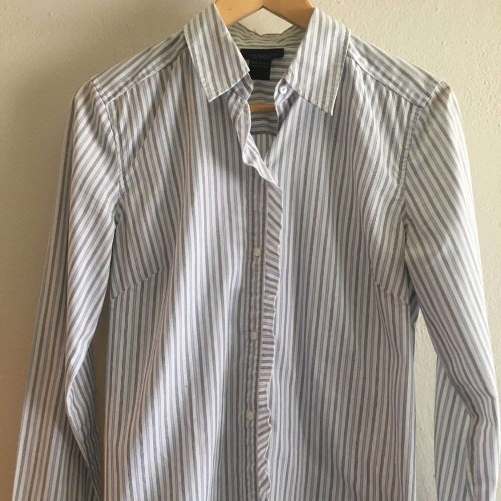 Button down stripe shirt blue and white